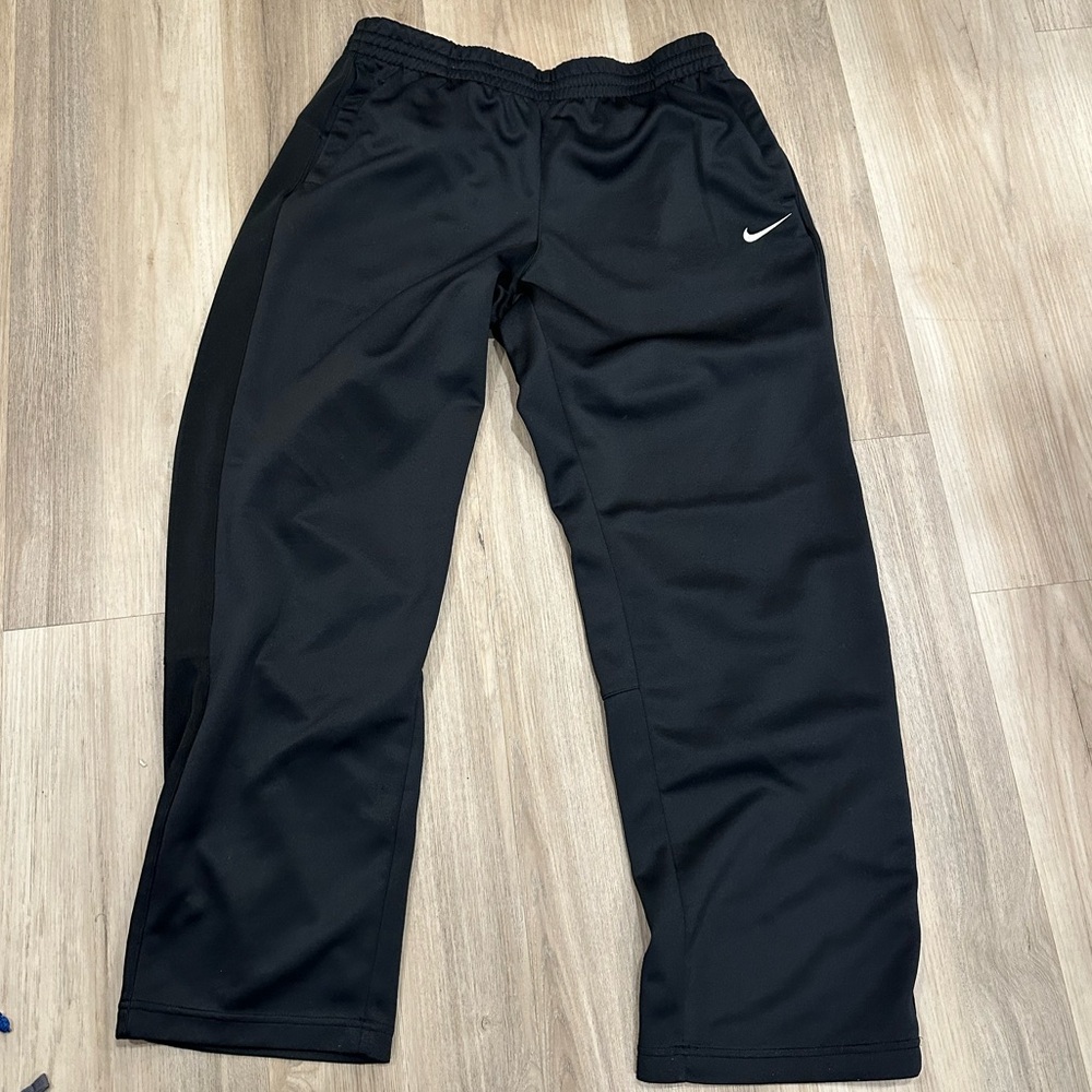 Nike Mens Black Jogger Sweatpants with White Swoosh size Large